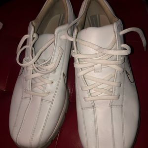 Nike Vintage Women’s Golf Shoes